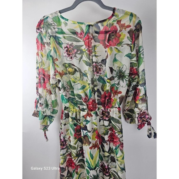 Women's szM, Haani beautiful floral wrap dress - Picture 6 of 8